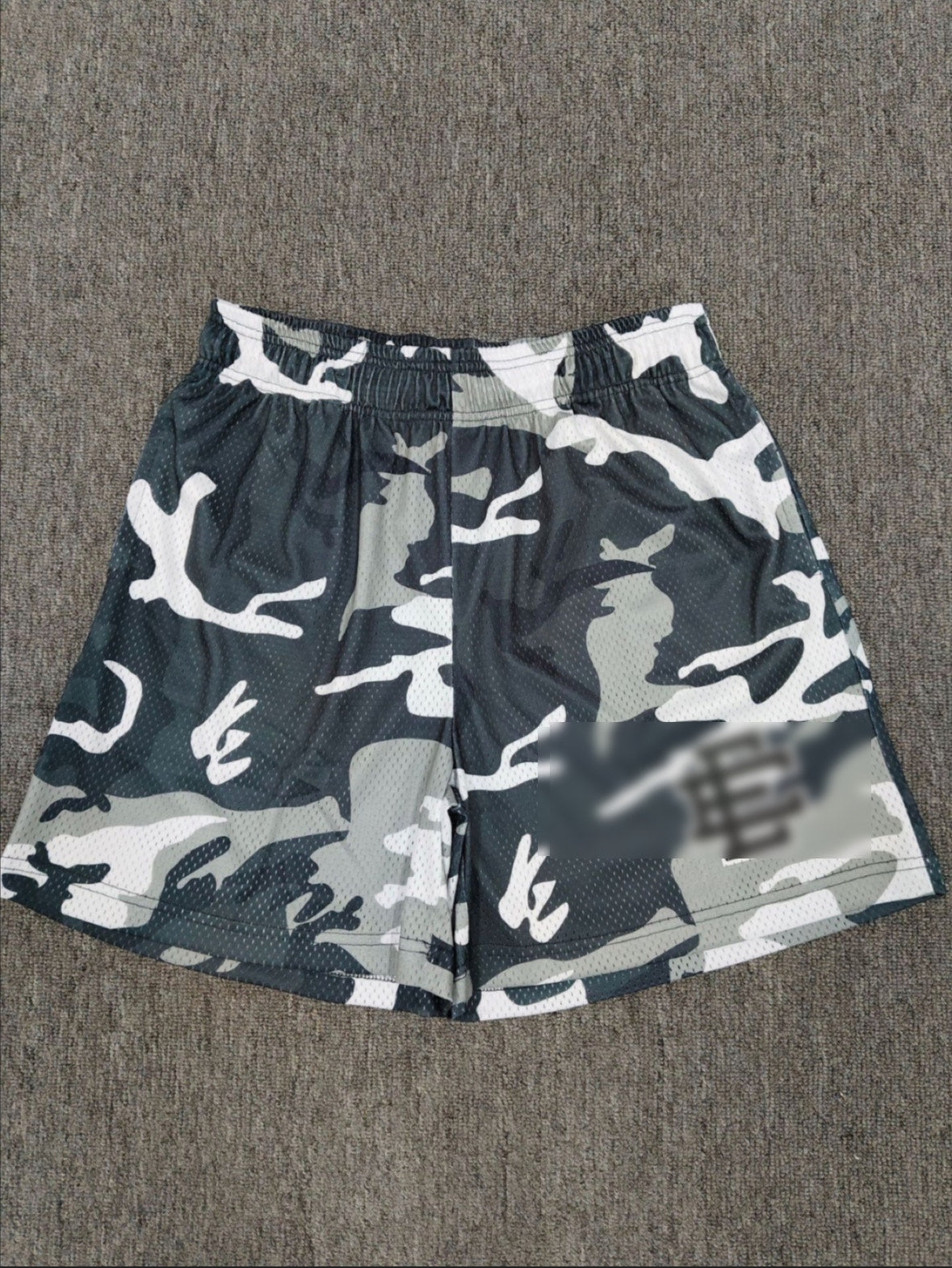 EE SHORTS